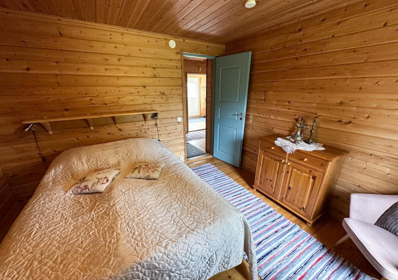 Napapiirin Jaervilomat Hotel Luukonniemi ภายนอก รูปภาพ