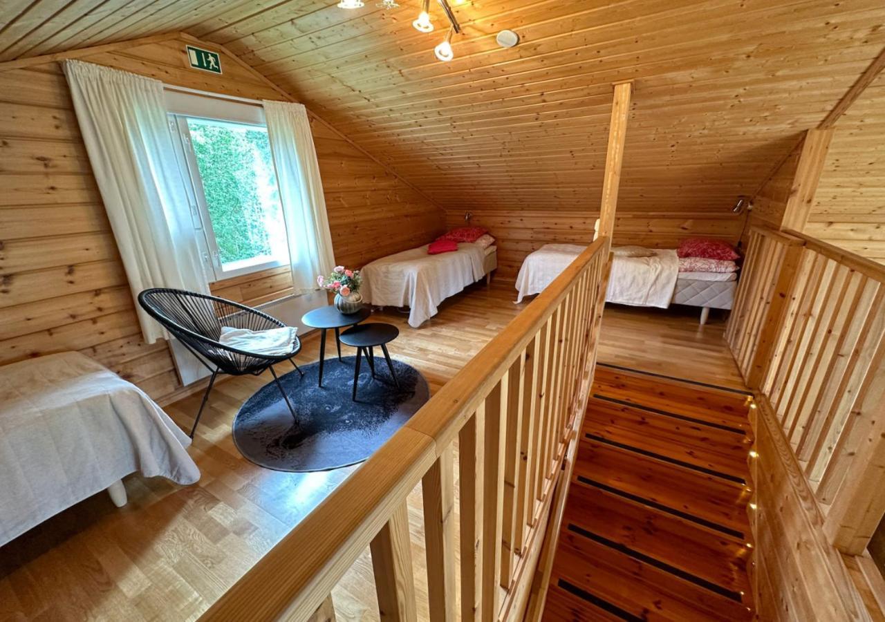 Napapiirin Jaervilomat Hotel Luukonniemi ภายนอก รูปภาพ